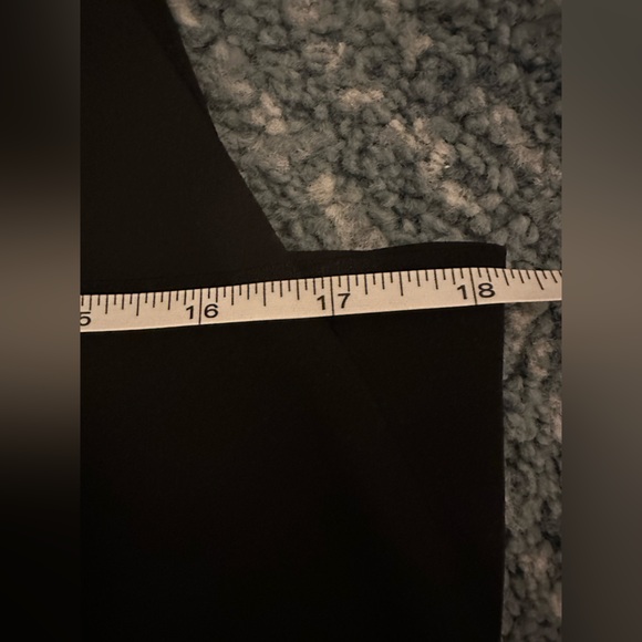 Banana Republic black Loire camisole with thin straps - Picture 9 of 11